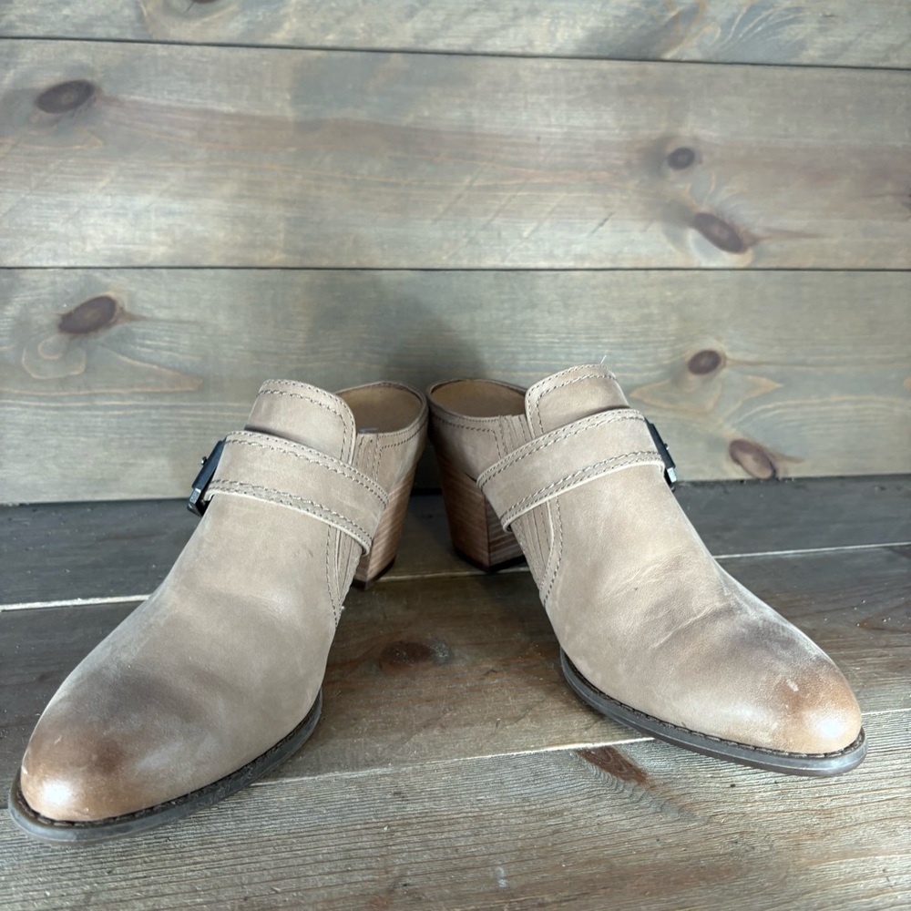 vionic cheyenne womens size 8.5 shoes brown leather slip on heel mules clogs - Picture 3 of 8